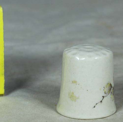 LOVELY PORCELAIN THIMBLE (PINK & GREEN LEAVES) BID NOW!!!