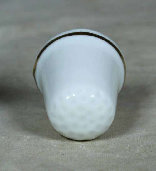 Porcelain thimble - Brussels