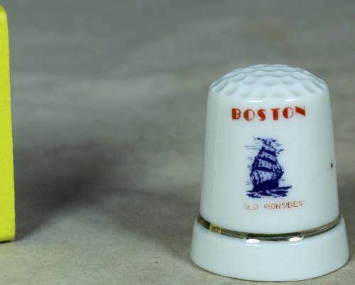 Porcelain thimble - Boston