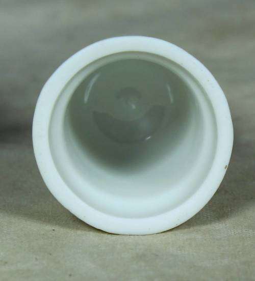Porcelain thimble - Boston