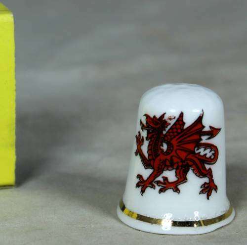THIMBLE-B&W CERAMICS BONE CHINA MADE IN ENGLAND (RED DRAGON)-BID NOW!