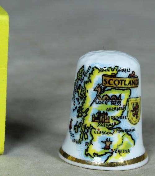 THIMBLE-BONE CHINA ENGLAND(SCOTLAND)BID NOW!!