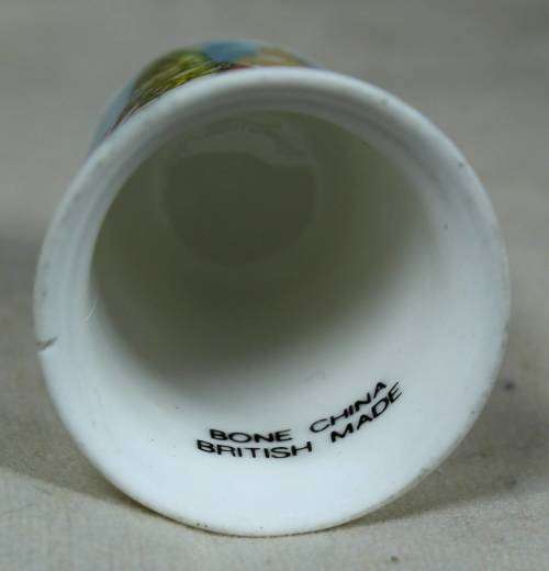 THIMBLE-BONE CHINA BRITISH MADE(LIFE GAURD HORSE GAURDS PARADE)BID NOW!!
