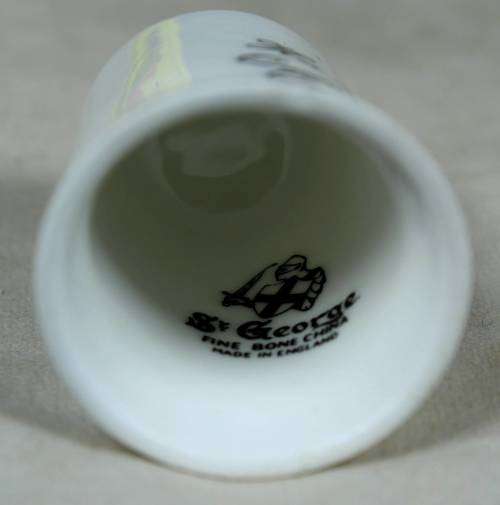 THIMBLE-ST.GEORGE FINE BONE CHINA(HER MAJESTY QUEEN ELIZABETH THE QUEEN MOTHER)