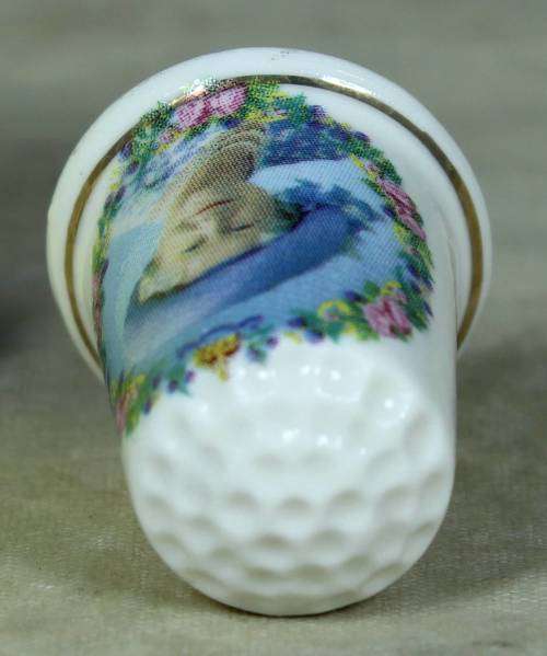 THIMBLE-TO COMMEMORATE THE 100TH BIRTHDAY OF HER MAJESTY QUEEN ELIZABETH THE QUEEN MOTHER