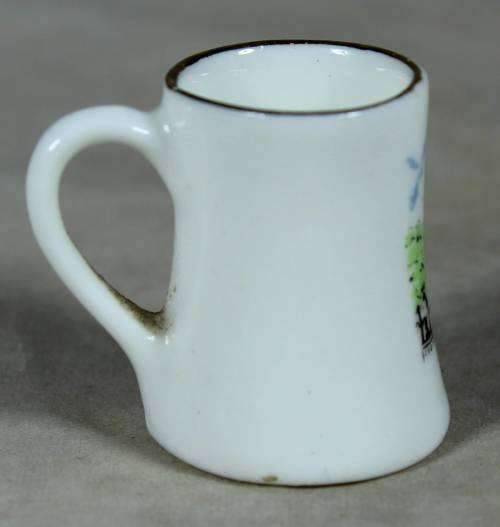 BEAUTIFUL MINIATURE JEAN MASON FINE BONE CHINA MADE IN ENGLAND(TOWER OF LONDON MUG) BID NOW!!