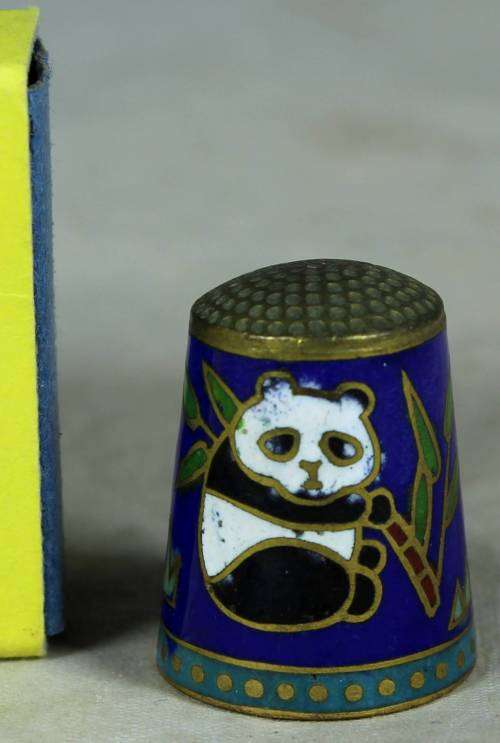 Cloissone thimble - blue with a panda