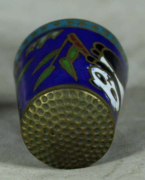 Cloissone thimble - blue with a panda