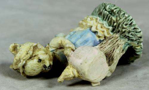 Miniature - Molded Mamma Bear Collecting the post