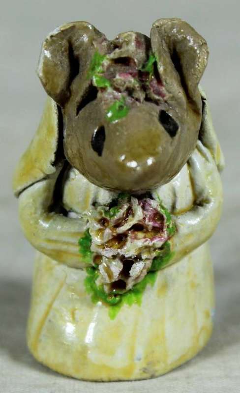 Miniature - Shy little mouse bride