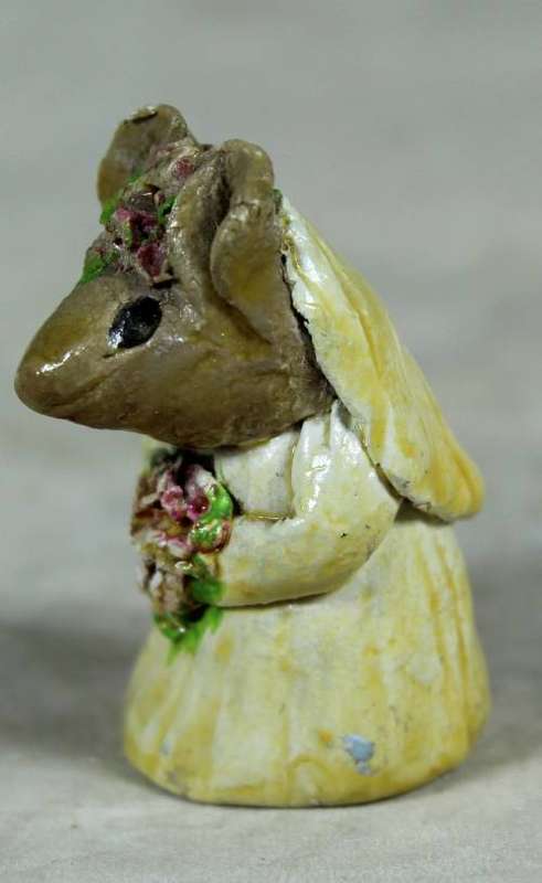 Miniature - Shy little mouse bride