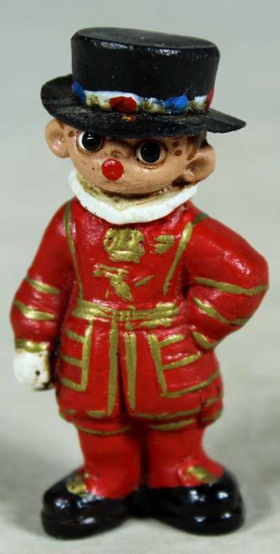 Miniature - London Child Beefeater