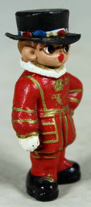Miniature - London Child Beefeater