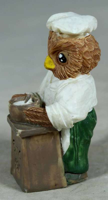 MINIATURE-OWL CHEF(SUPER PROFESSIONAL J.C.1991)BID NOW