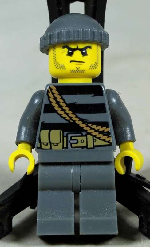 Miniature Lego figurine - Police City burglar (Knit cap)
