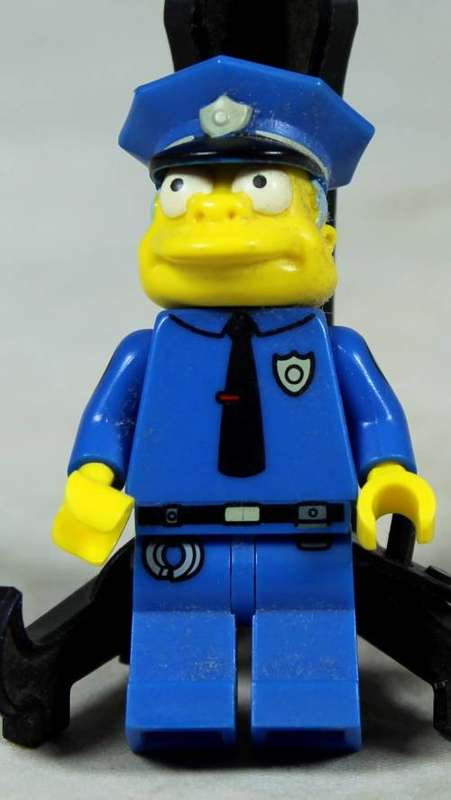 MINIATURE LEGO FIGURINE-CHIEF WIGGUM(THE SIMPSONS SERIES 1) BID NOW!