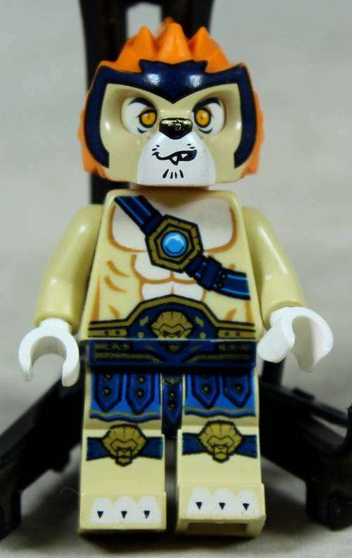 MINIATURE LEGO FIGURINE-LEONIDAS(LEGENDS OF CHIMA) BID NOW
