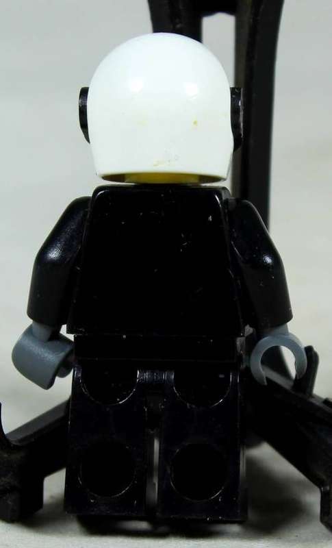 Lego mini figurine - Policeman with riot helmet
