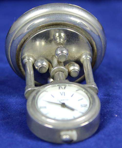 Hachette clock with booklet - classic carousel