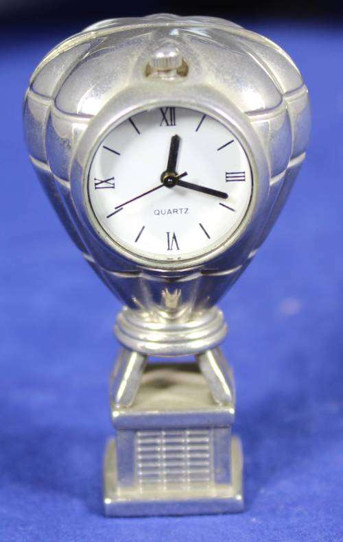 Hachette clock with booklet - Hot air balloon