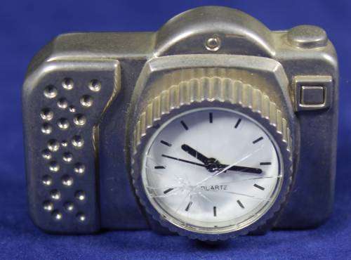 Hachette clock with booklet - 1970's Camera