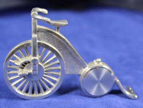 Hachette clock with booklet - Penny farthing