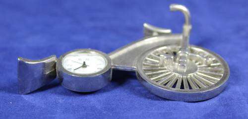 Hachette clock with booklet - Penny farthing