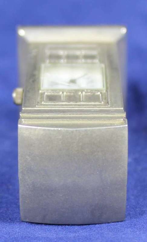 Hachette clock with booklet - British phone box