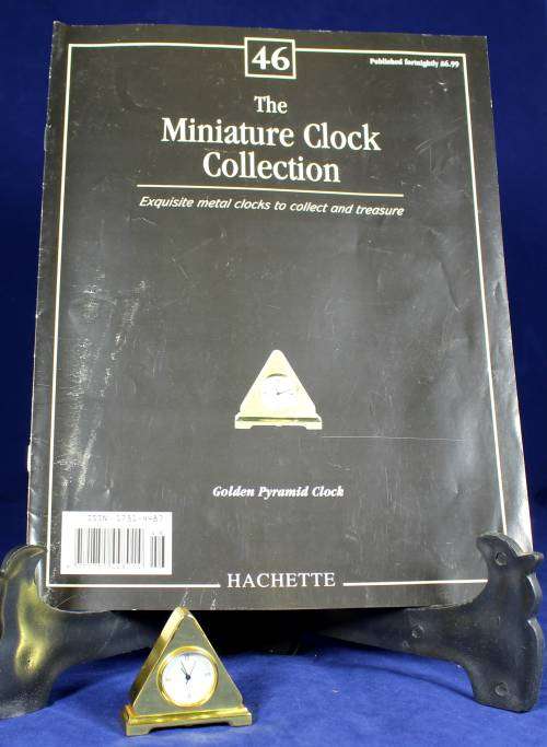 Hachette clock with booklet - Golden pyramid