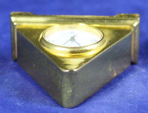 Hachette clock with booklet - Golden pyramid