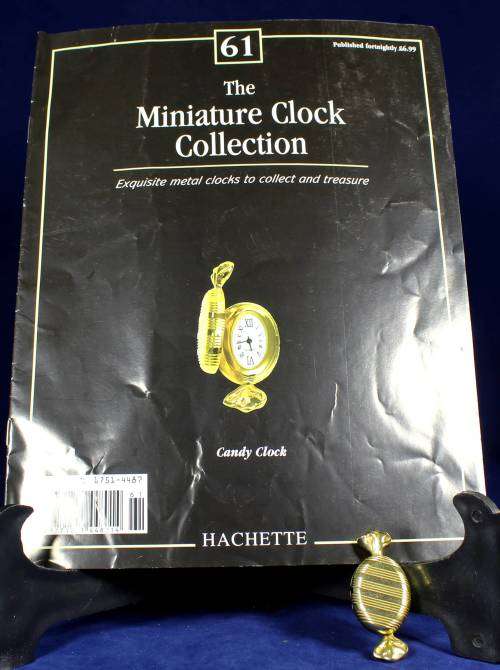Hachette clock with booklet - Candy