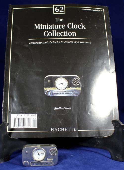 Hachette clock with booklet - Radio clock