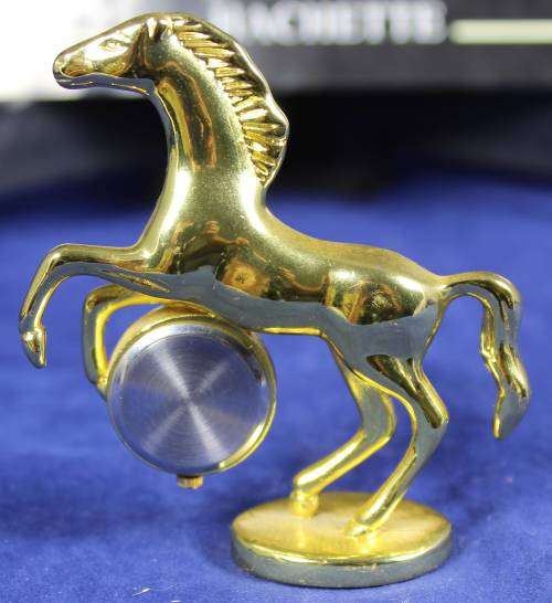 Hachette clock with booklet - Stallion