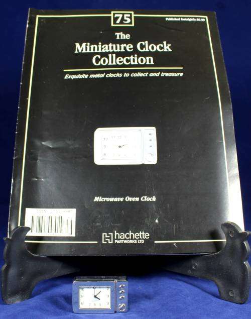 Hachette clock with booklet - Microwave