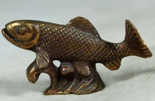 MINIATURE-BRASS COLOR LEAD FISH-BID NOW!!