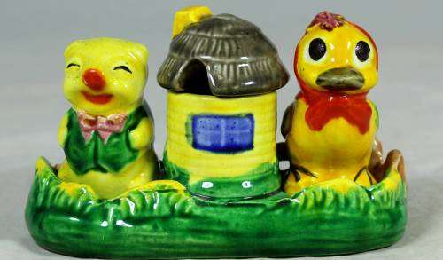 Animal farm condiment set