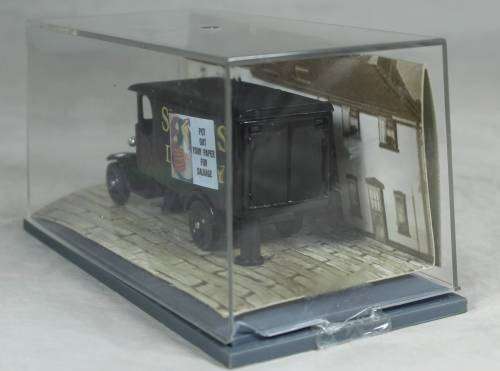 Lledo - days gone - Leicester LE3 2WZ truck