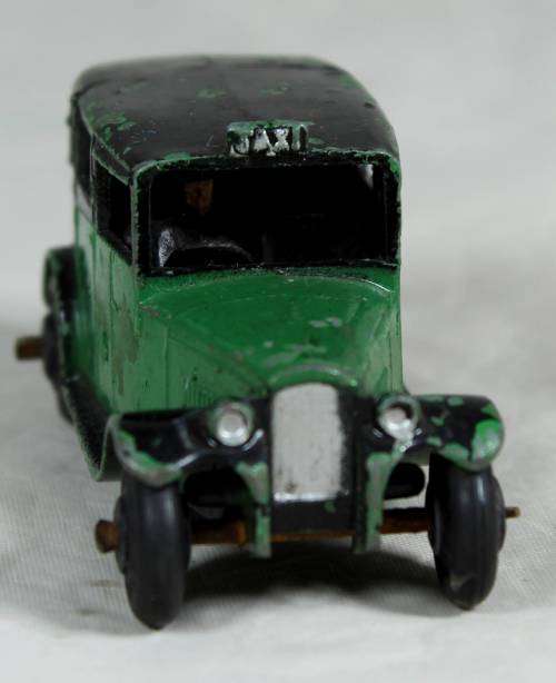 Dinky toys Meccano - taxi with driver pre-war