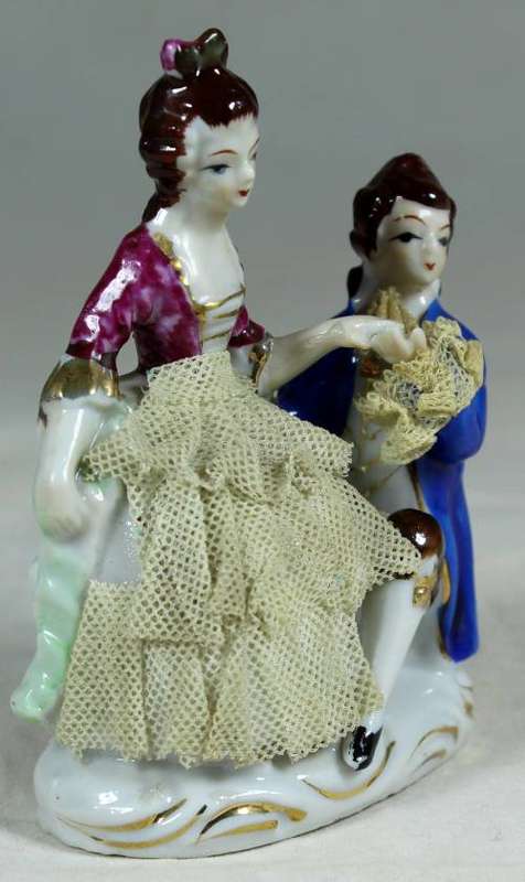 Small figurine Victorian couple