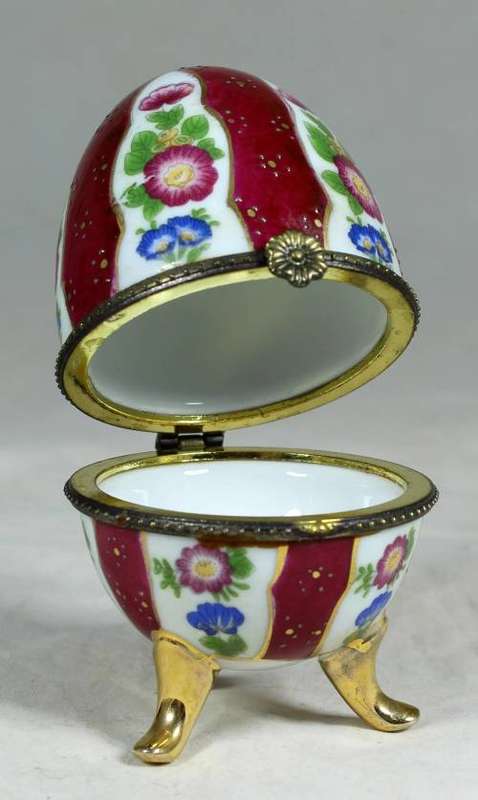 STUNNING PORCELAIN RING HOLDER-MAROON WITH RED FLOWERS BID NOW!!