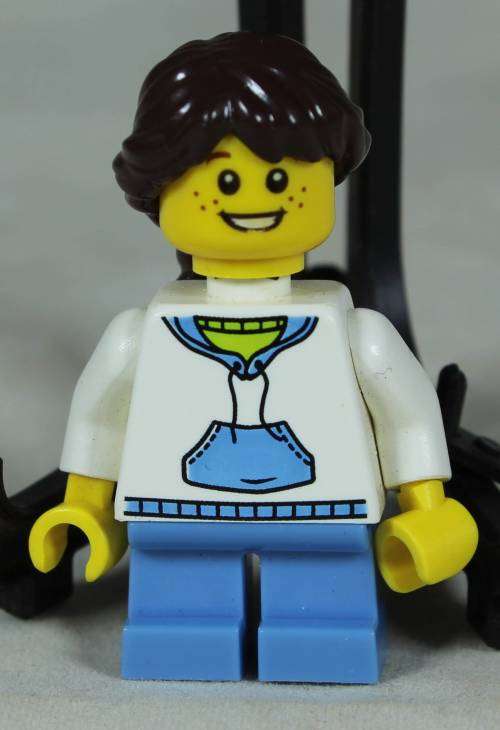 Lego mini figurine trucker with brown hair (TRN035)