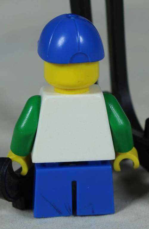 Lego mini figurine - Kid with a space shirt and blue cap (TWN224)