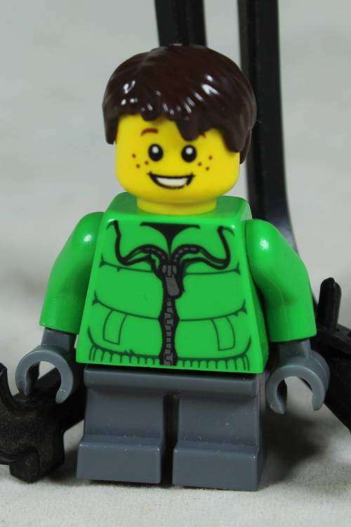 LEGO MINI FIGURINE-BOY SLEIGH RIDER(2012 HOLIDAY SET HOL024) BID NOW!!