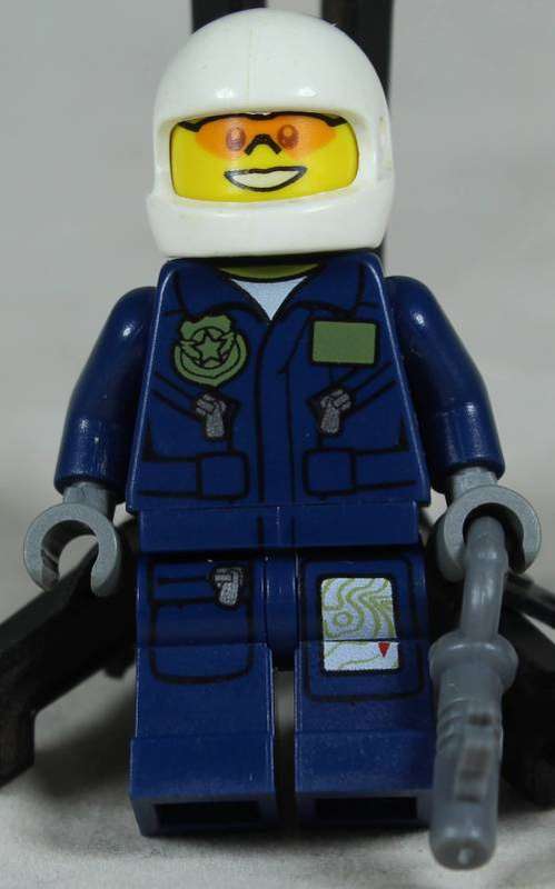 Lego mini figurine - Policeman with sunglasses and a key (CTY0535)