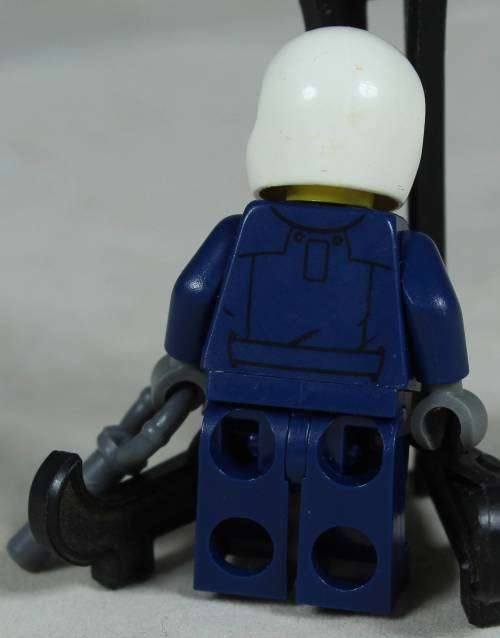 Lego mini figurine - Policeman with sunglasses and a key (CTY0535)