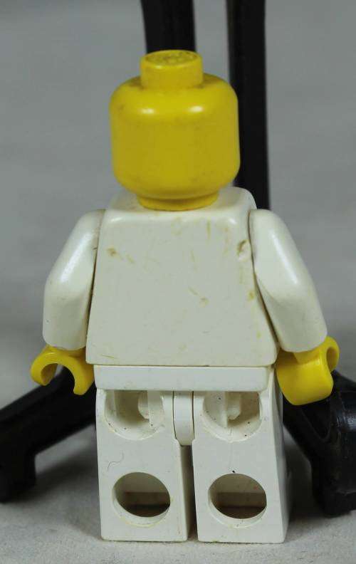 LEGO MINI FIGURINE-ROAD RACER(RACING DRIVER(1984)VER005 BID NOW!!