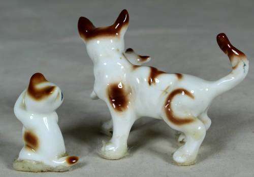BEAUTIFUL PORCELAIN CAT WITH HER KITTENS BID NOW!!!
