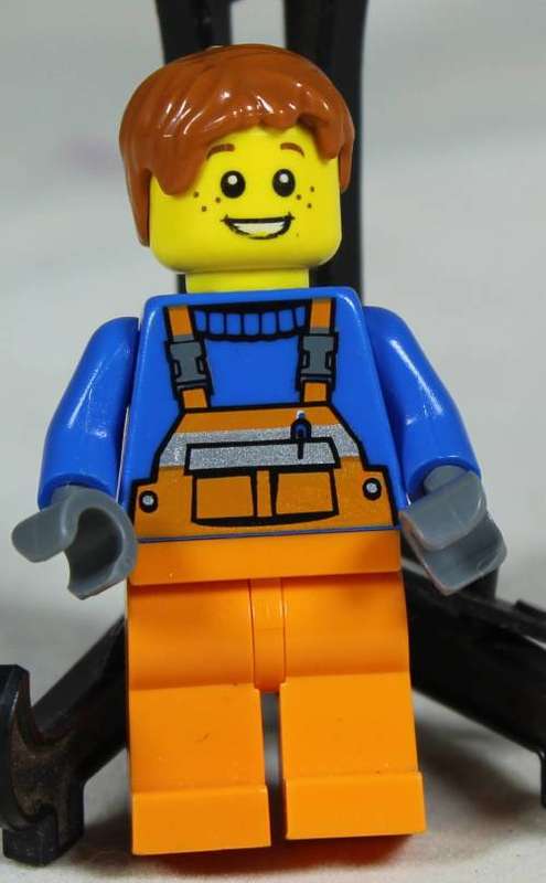 LEGO MINI FIGURINE-MAN WITH FRECKLES(AIRPORT BUILDING CTY0215)BID NOW!!