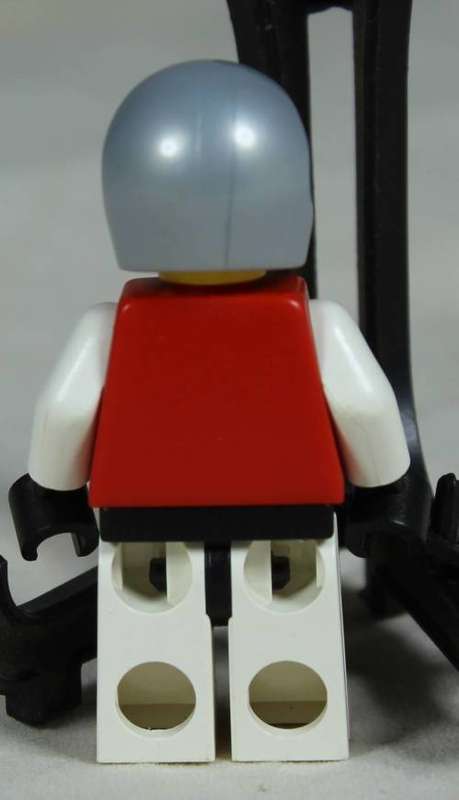 LEGO MINI FIGURINE- M-TRON(MINI FIGURINE PACK(1990)SP033 BID NOW