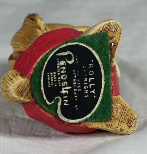 Pendelfin hand painted stoneware rabbit - Polly in pink